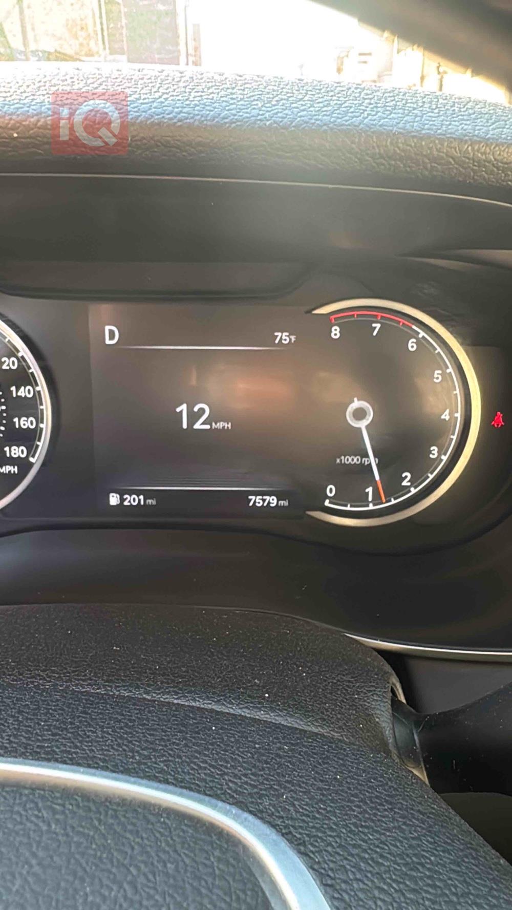 جنسس G70
